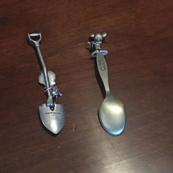 Bundle Pewter spoons tweetie bird Mickey Mouse Disneyland collectibles - Picture 2 of 4